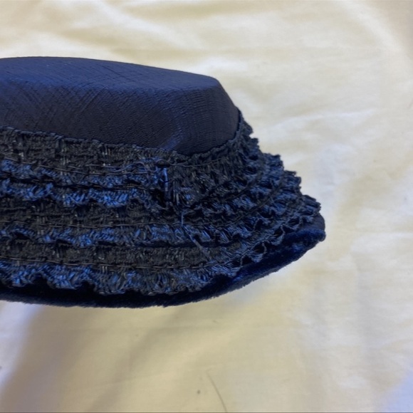 Vintage‎ Navy Blue Hat Tiered Straw Ruffles w/Felt Detail Church-Art Women’s - Picture 14 of 14